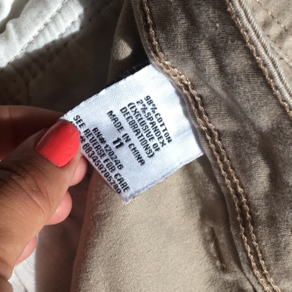 Shorts - Picture 3 of 4